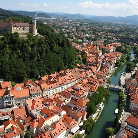 Bright * לובליאנה