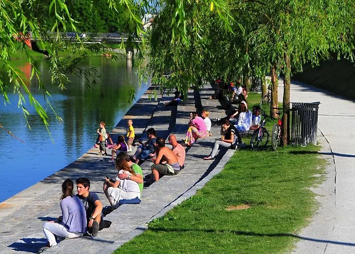 Bright * リュブリャナ